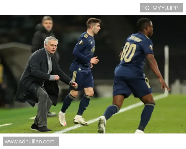 迈尼昂：从青涩门将到足球场上的璀璨明星之路